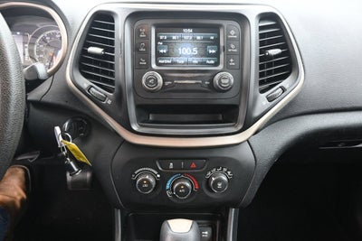 2016 Jeep Cherokee Sport