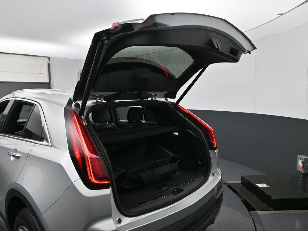 2022 Cadillac XT4 Premium Luxury