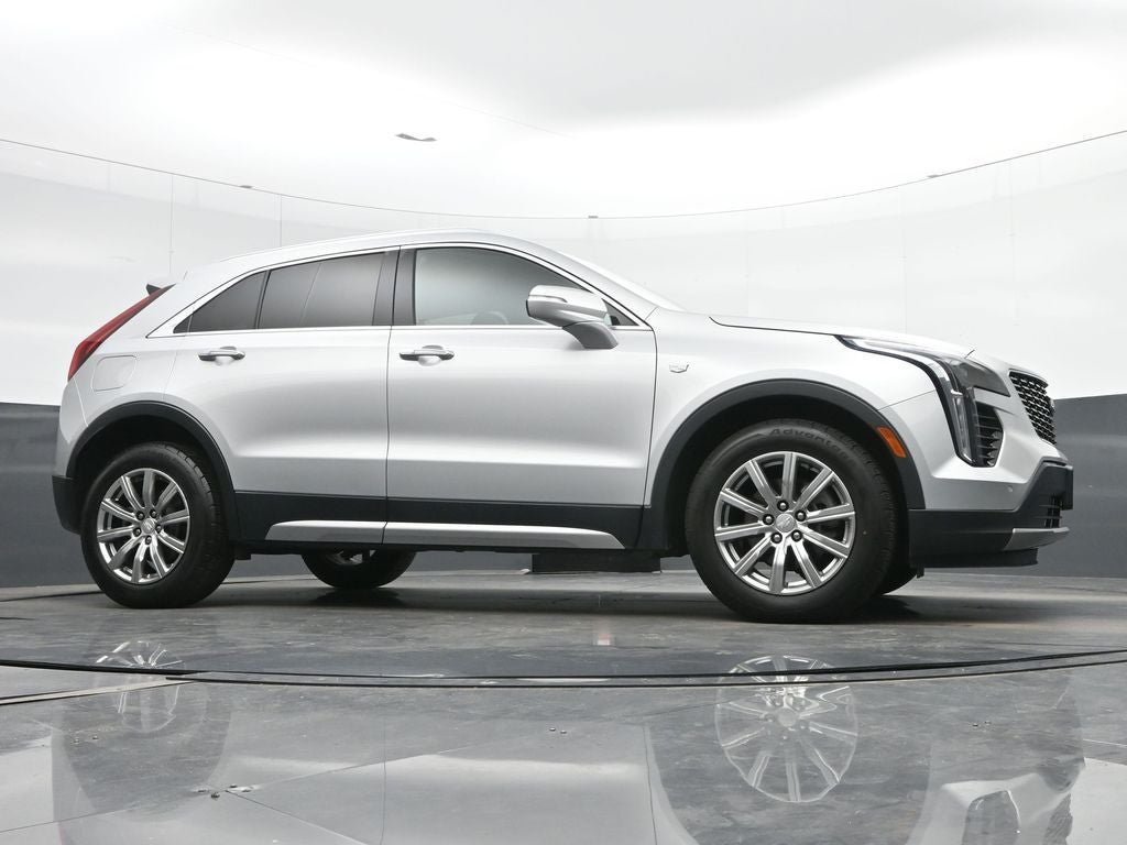 2022 Cadillac XT4 Premium Luxury