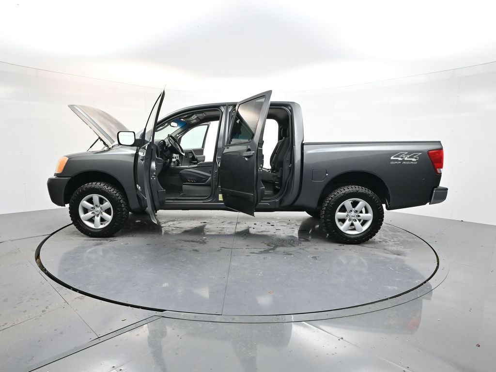 2010 Nissan Titan SE