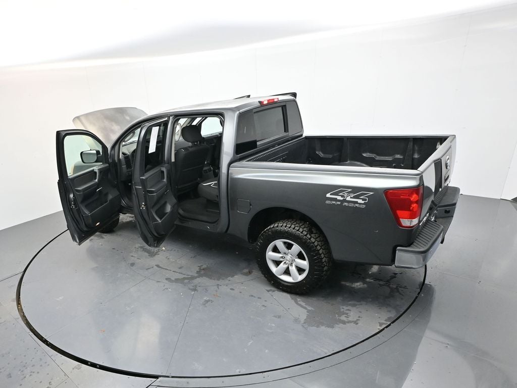 2010 Nissan Titan SE