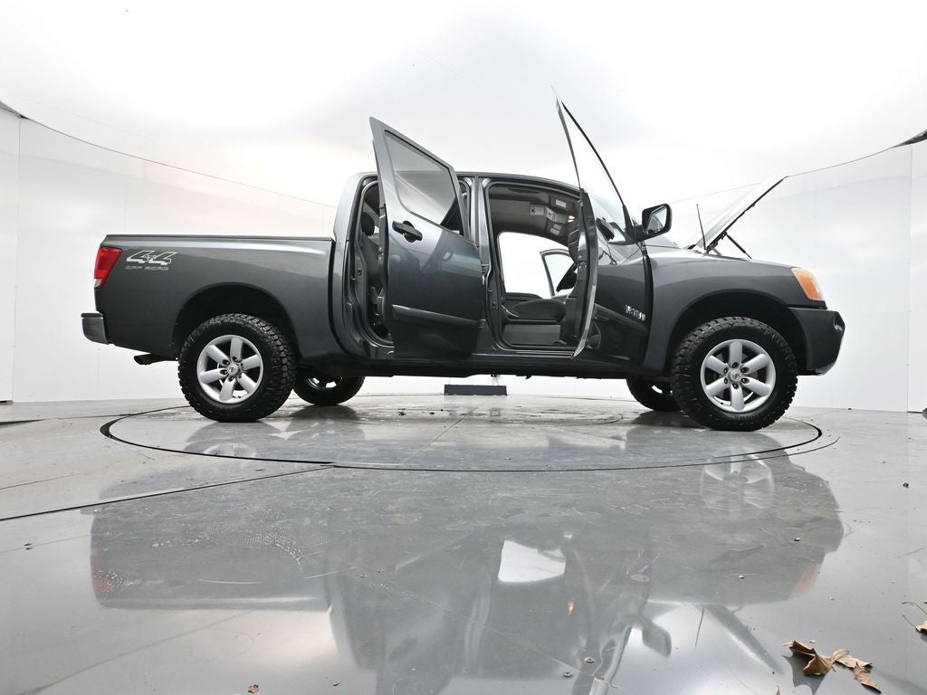 2010 Nissan Titan SE