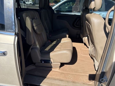 2014 Chrysler Town & Country Touring-L