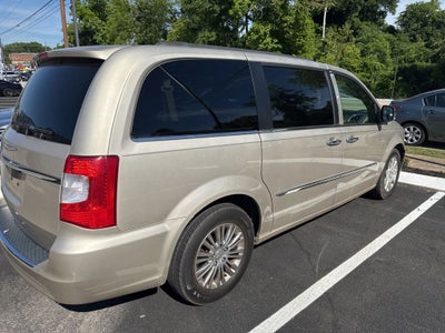 2014 Chrysler Town & Country Touring-L