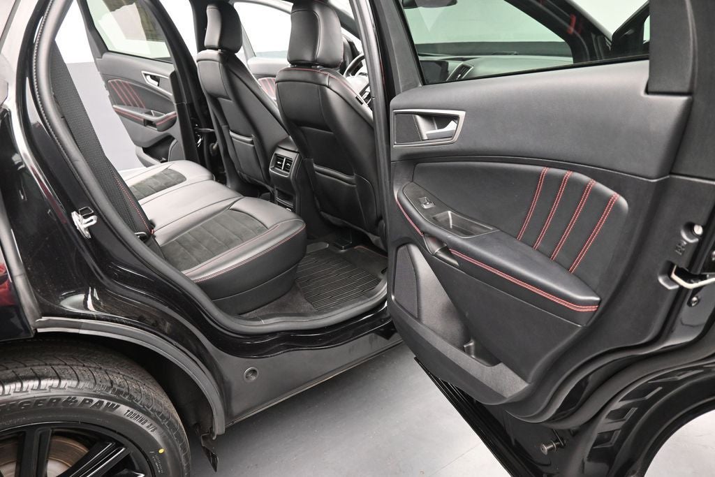 2022 Ford Edge ST Line
