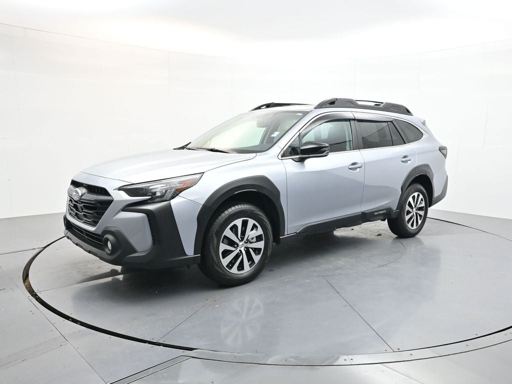2025 Subaru Outback Premium's photo