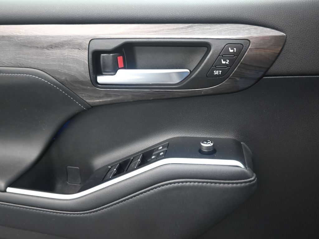 2020 Toyota Highlander Hybrid Platinum