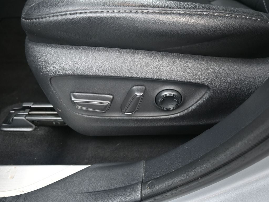 2020 Toyota Highlander Hybrid Platinum