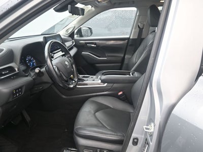 2020 Toyota Highlander Hybrid Platinum
