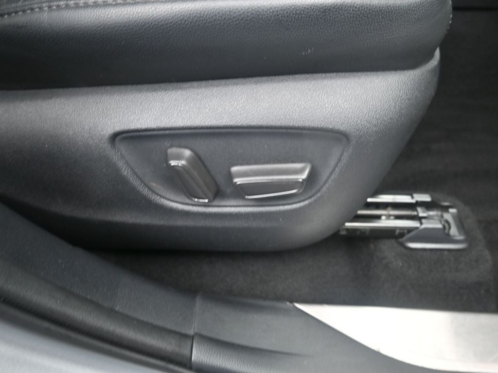 2020 Toyota Highlander Hybrid Platinum