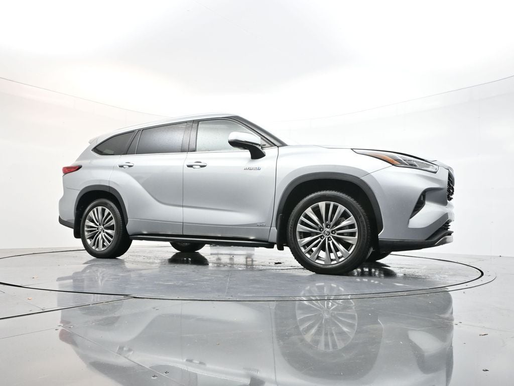 2020 Toyota Highlander Hybrid Platinum