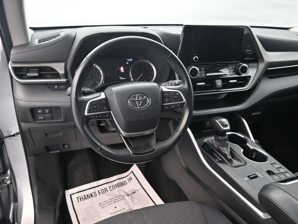 2024 Toyota Highlander LE