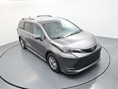 2024 Toyota Sienna XLE