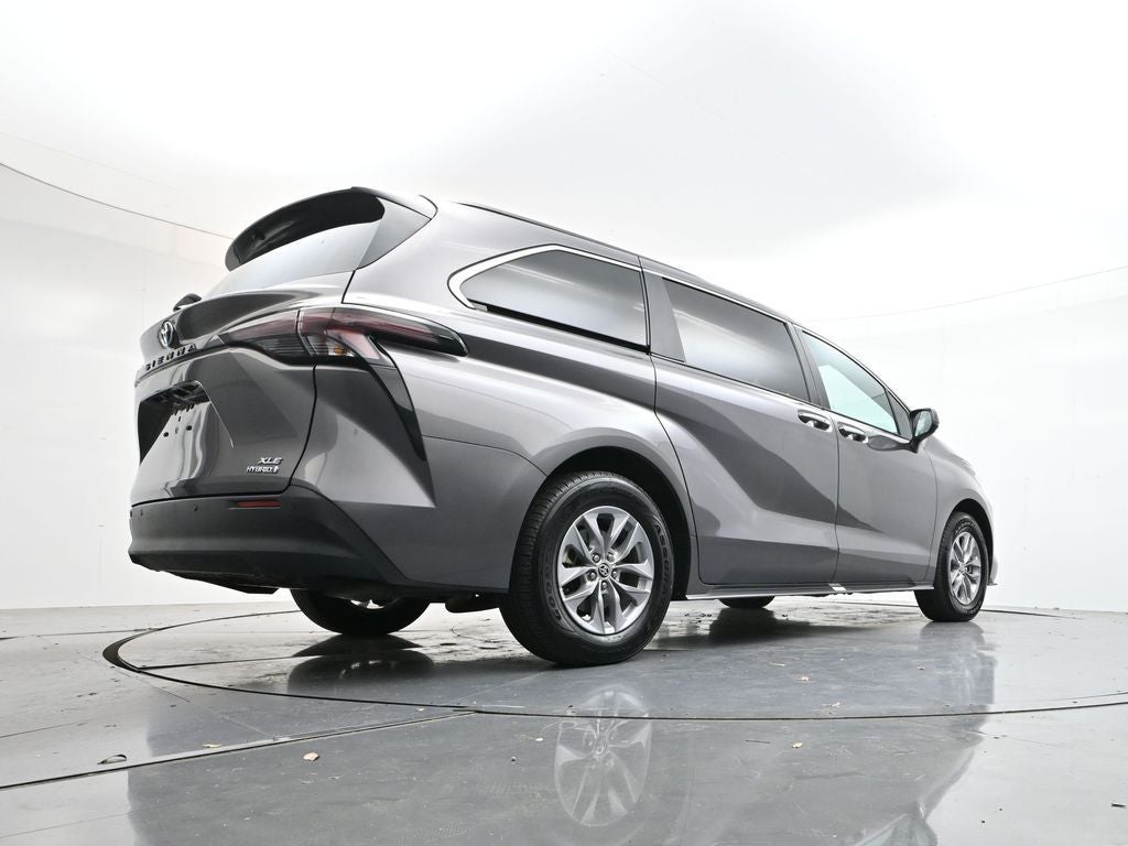 2024 Toyota Sienna XLE