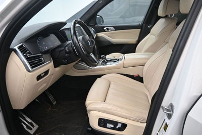 2022 BMW X7 M50i