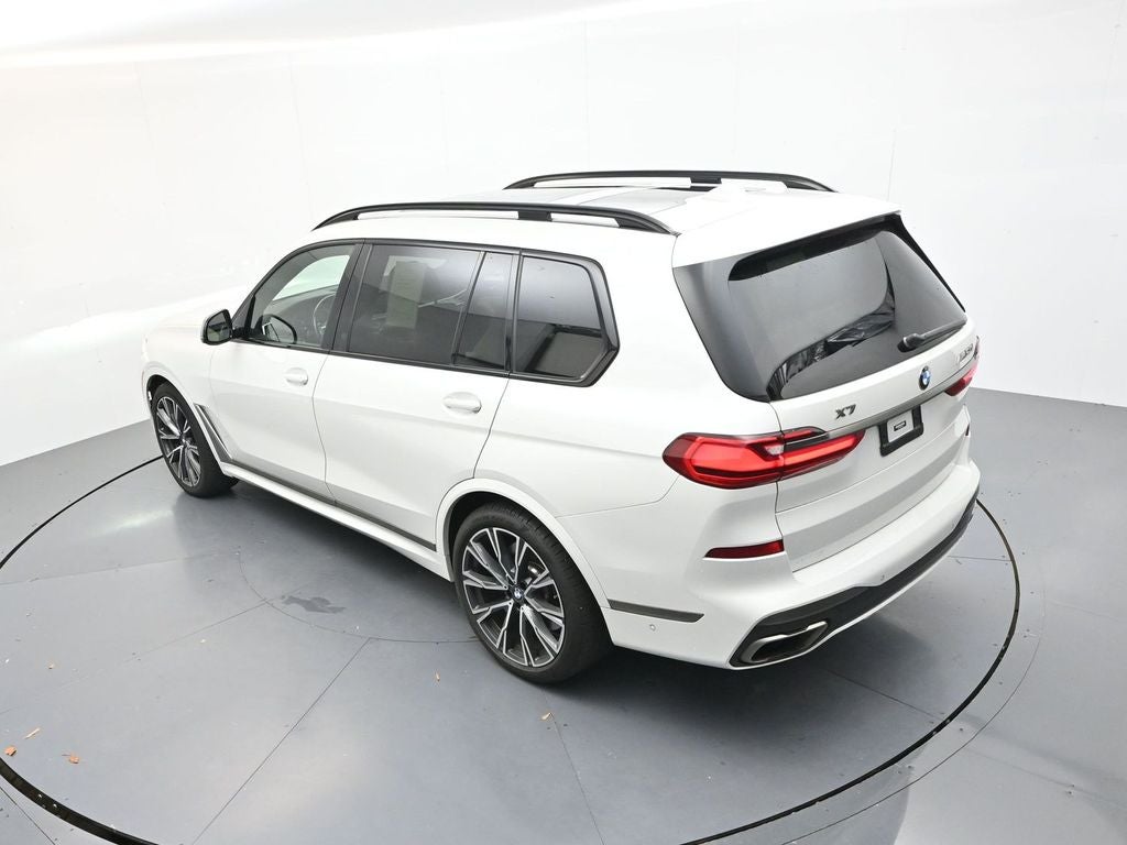 2022 BMW X7 M50i