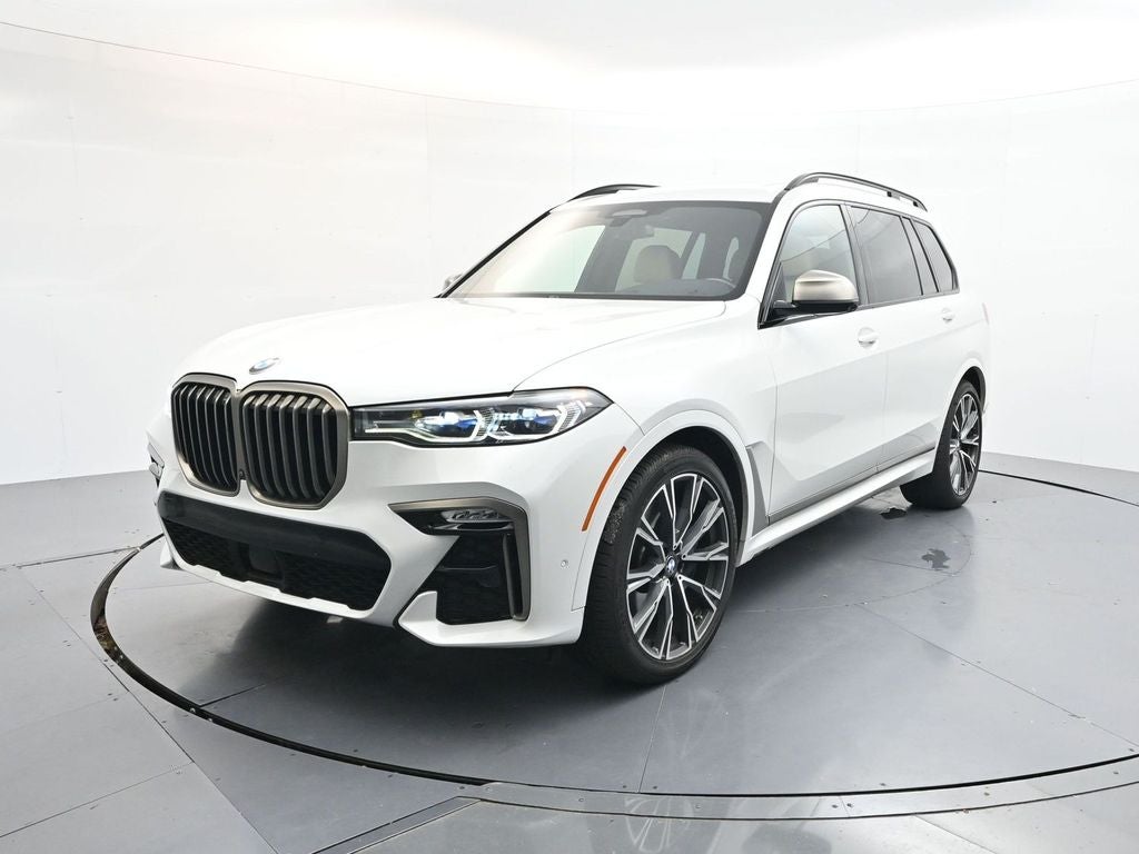 2022 BMW X7 M50i
