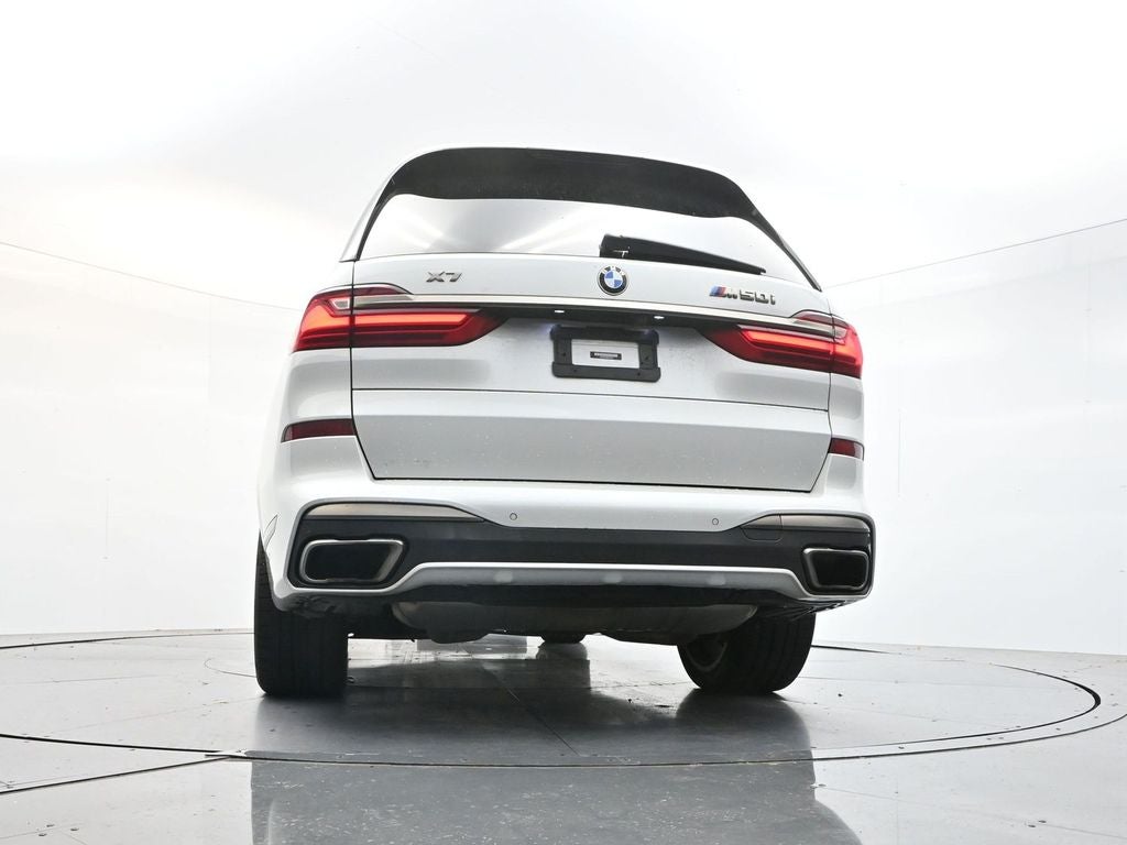 2022 BMW X7 M50i