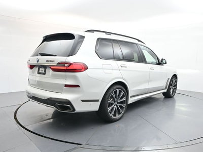 2022 BMW X7 M50i