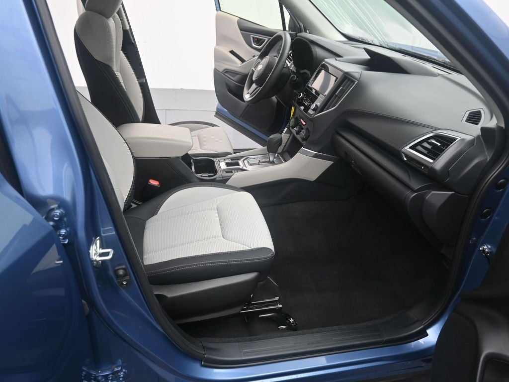 2023 Subaru Forester Base