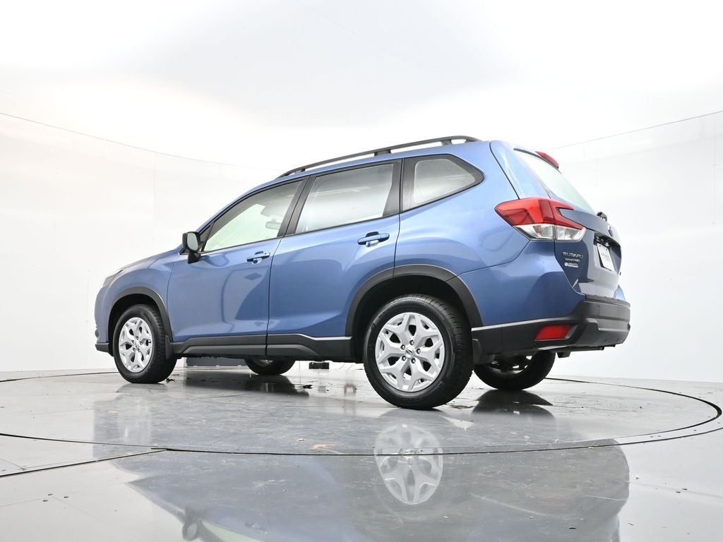 2023 Subaru Forester Base