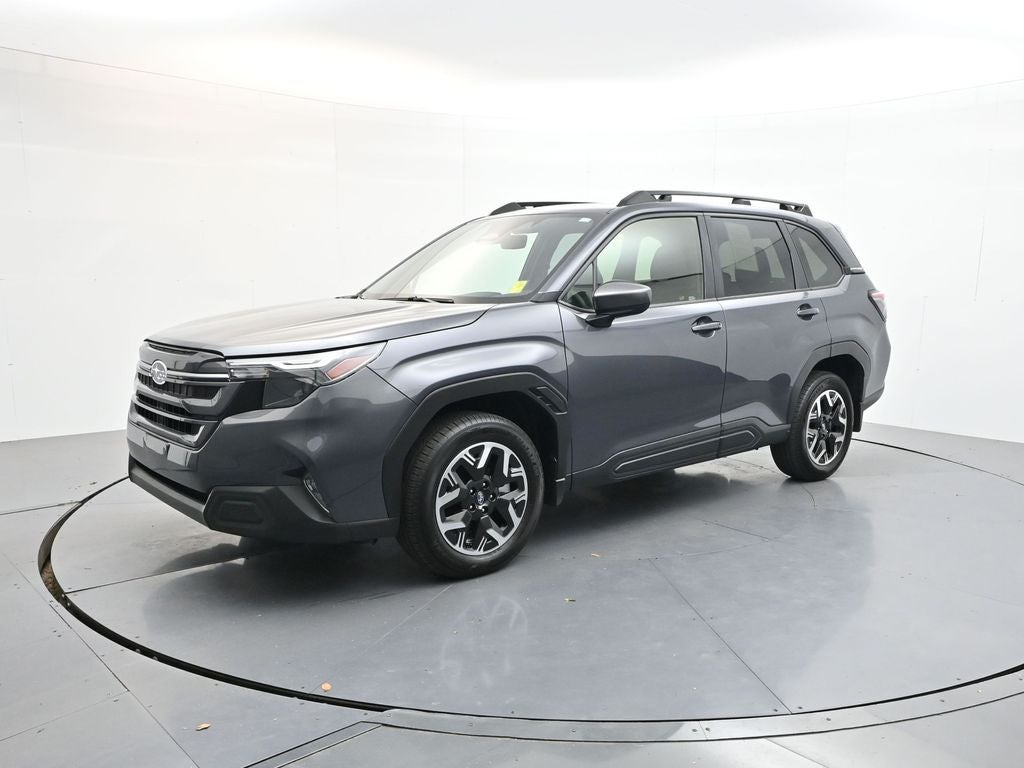 2025 Subaru Forester Premium's photo