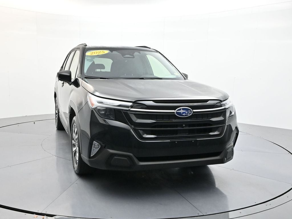 2025 Subaru Forester Touring's photo