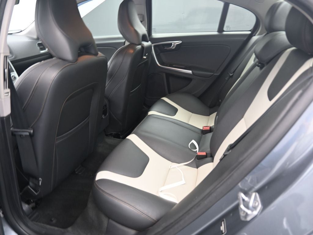2017 Volvo S60 Cross Country T5