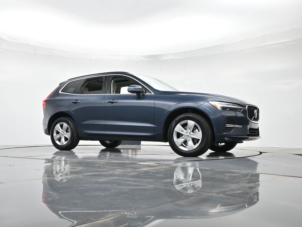 2022 Volvo XC60 B5 Momentum