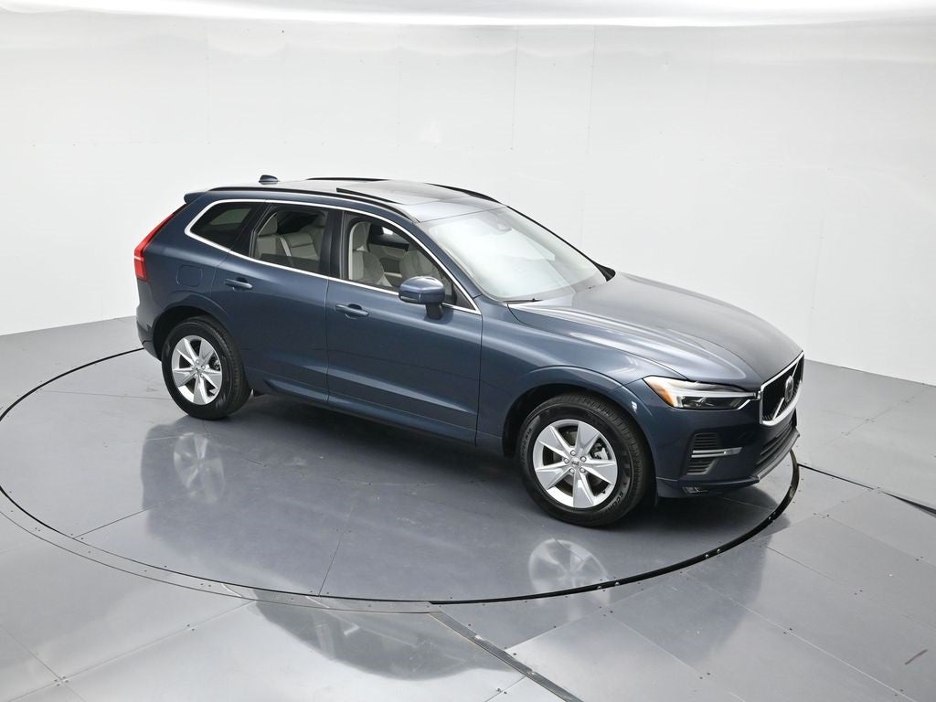 2022 Volvo XC60 B5 Momentum