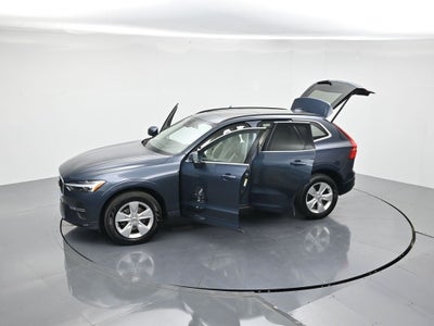 2022 Volvo XC60 B5 Momentum