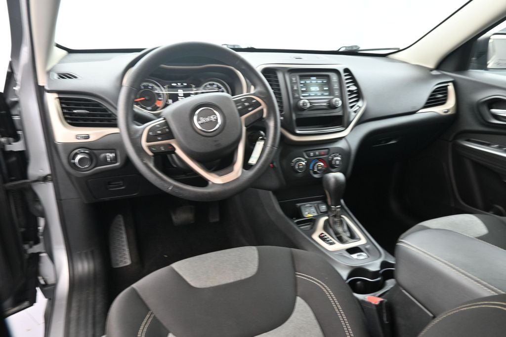 2015 Jeep Cherokee Sport