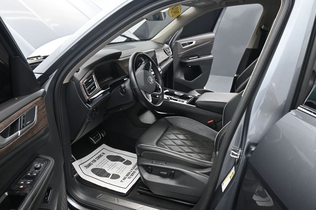 2024 Volkswagen Atlas 2.0T SEL Premium R-Line