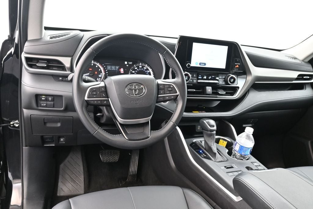 2025 Toyota Highlander XLE