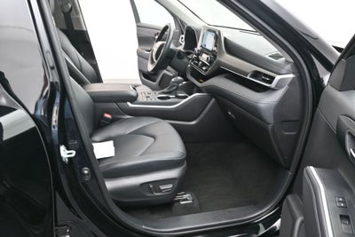 2025 Toyota Highlander XLE