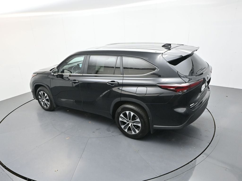 2025 Toyota Highlander XLE