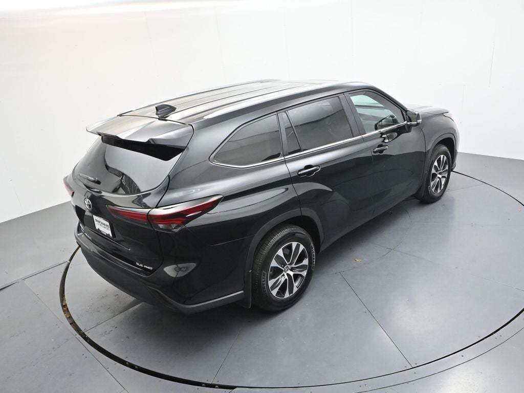 2025 Toyota Highlander XLE