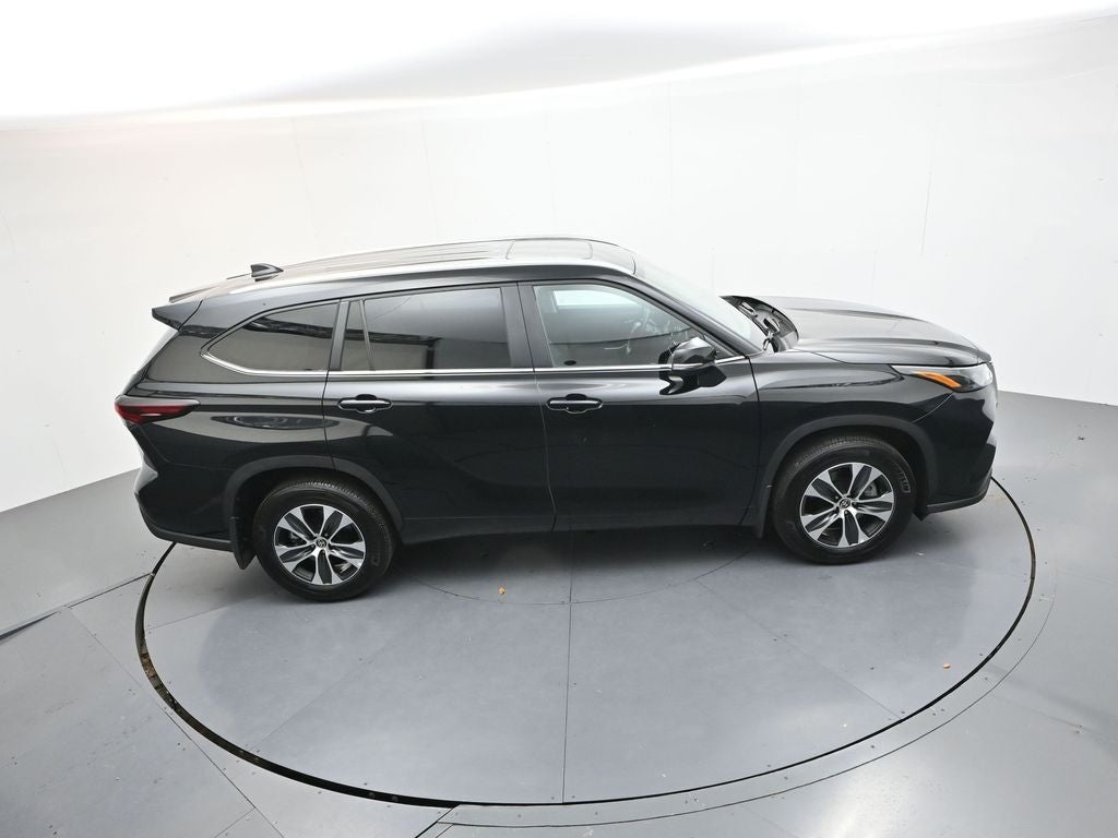 2025 Toyota Highlander XLE