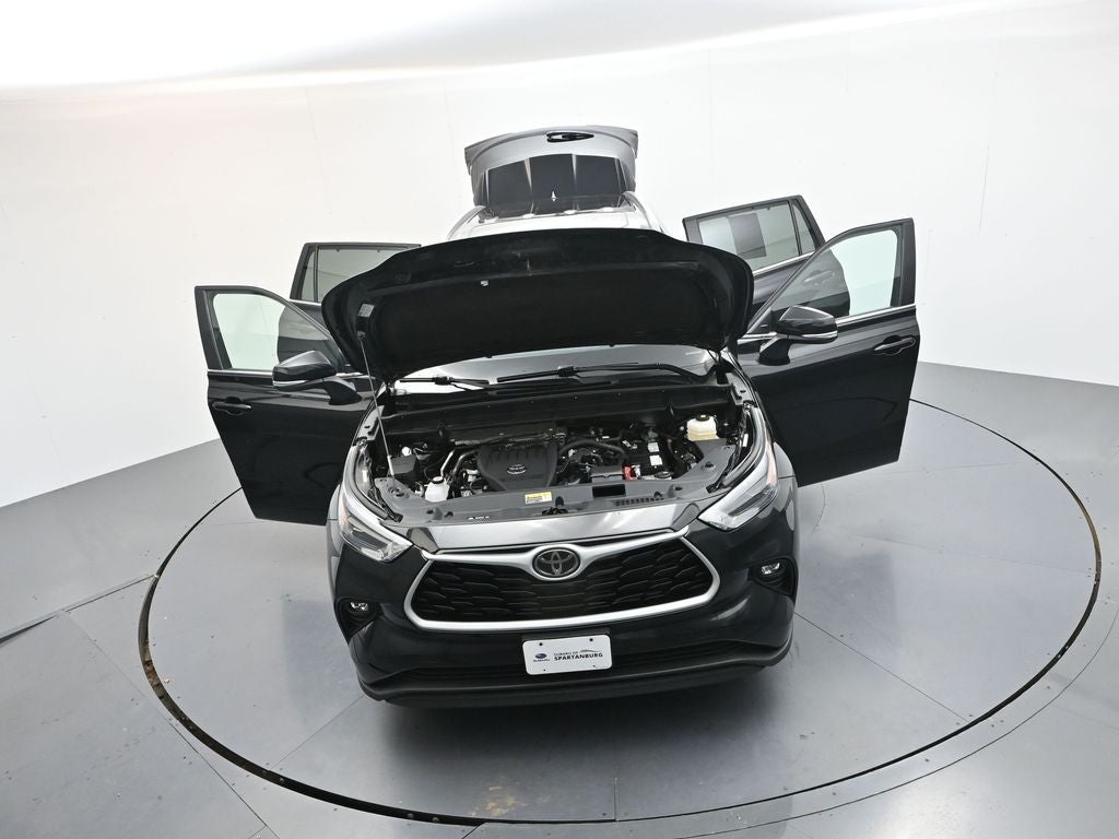 2025 Toyota Highlander XLE