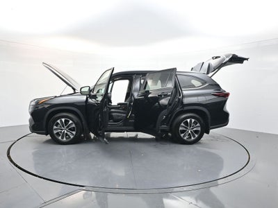 2025 Toyota Highlander XLE
