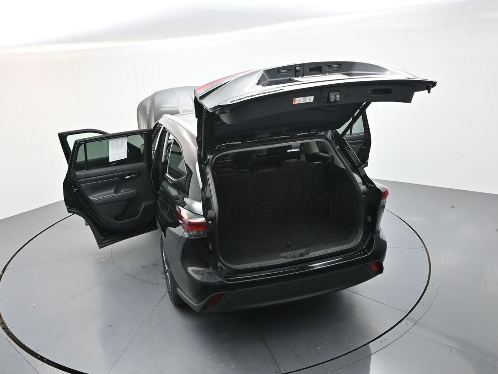 2025 Toyota Highlander XLE