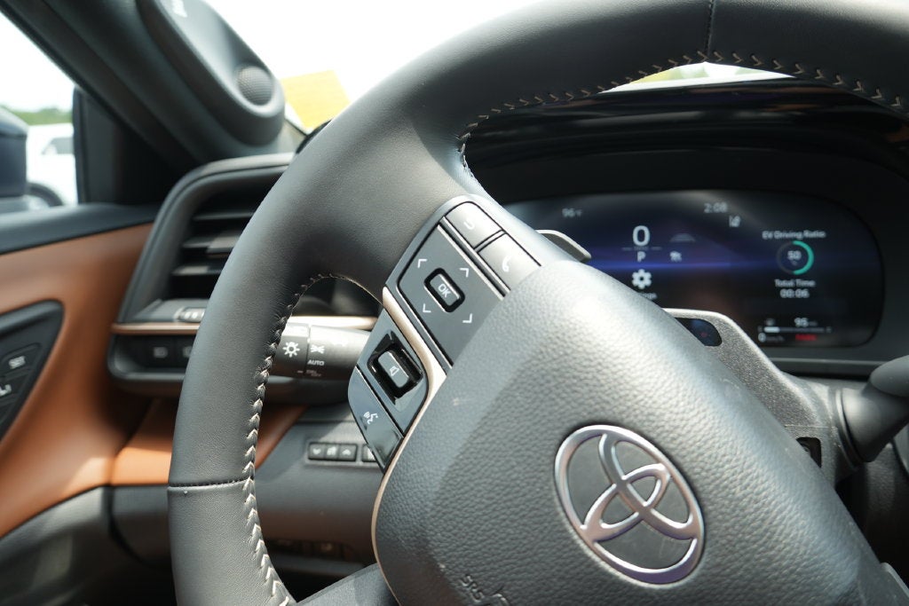 2025 Toyota Crown Signia Limited