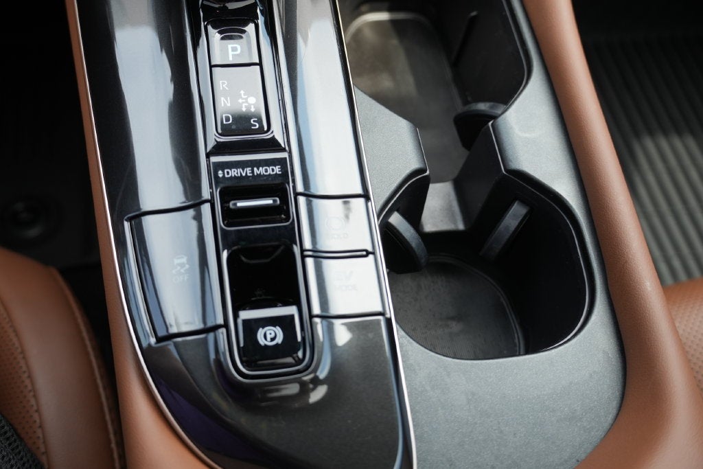 2025 Toyota Crown Signia Limited