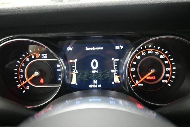 2020 Jeep Wrangler Unlimited Sahara Altitude