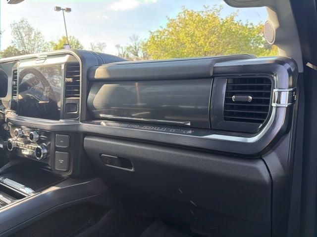 2025 Ford F-350SD Lariat