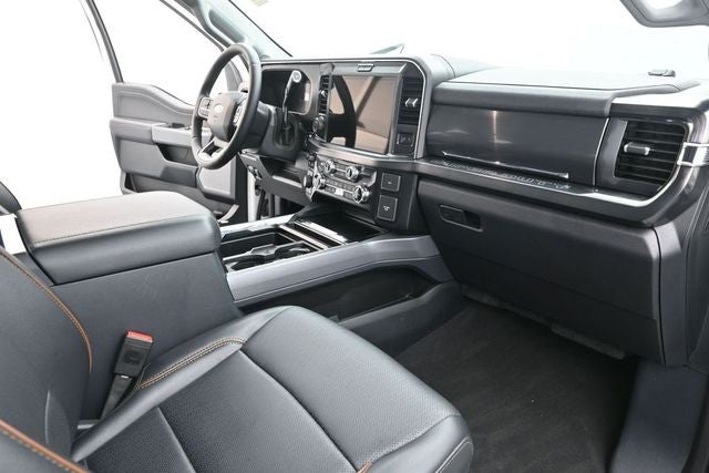 2025 Ford F-350SD Lariat