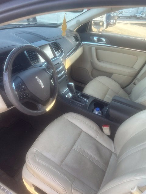 2013 Lincoln MKS Base