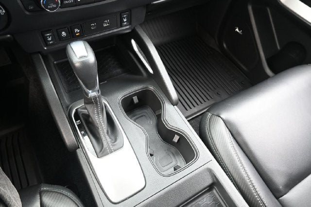 2024 Nissan Frontier SL