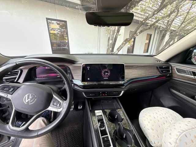 2024 Volkswagen Atlas 2.0T SEL Premium R-Line