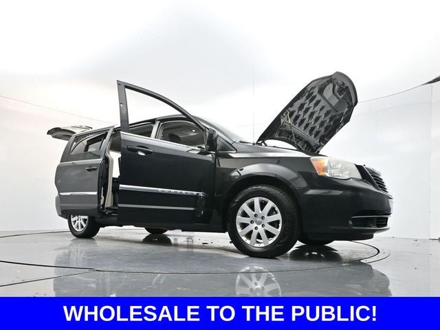 2014 Chrysler Town & Country Touring